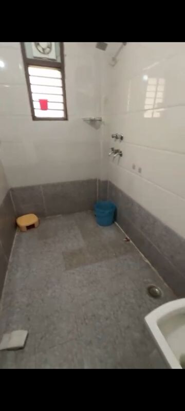Bathroom in 2 BHK Builder Floor at Eros Rosewood Villas, Sector 50 – for Rent