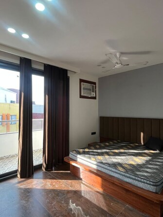 3 BHK 215 Sq.Ft. Builder Floor in Ansal Sushant Apartments