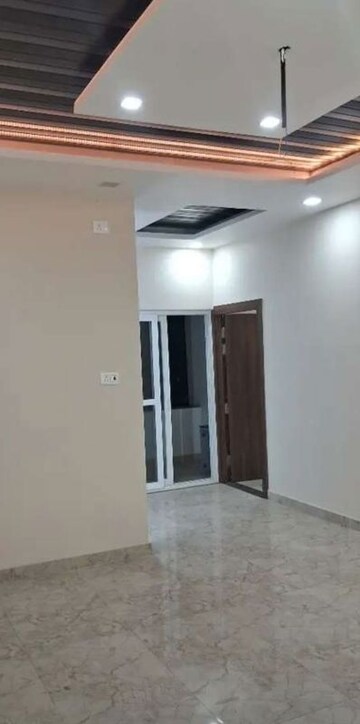  Office Space For Rent in Hazratganj