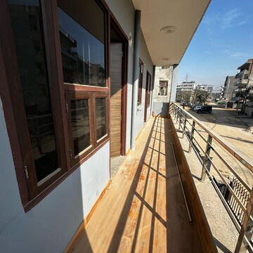 Balcony in 3 BHK Builder Floor at Sector 52 – for Rent