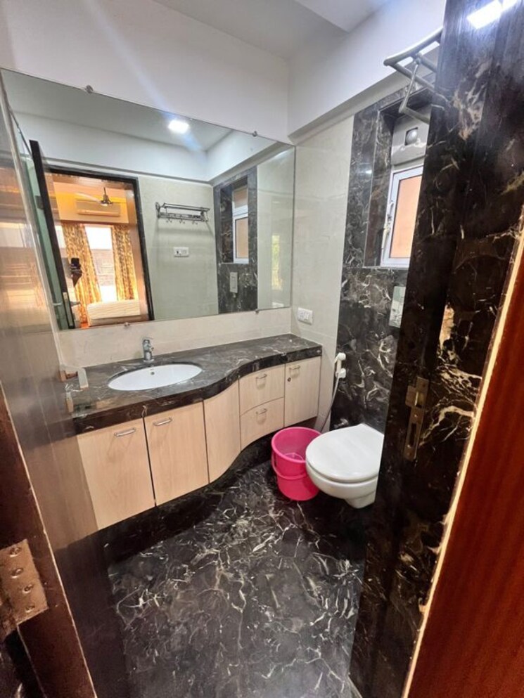 Bathroom, chembur 2 Bedroom 1040 Sq.Ft. Apartment In Chembur Mumbai 9801403