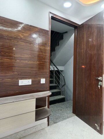  2 BHK Builder Floor at Govindpuri – for Rent