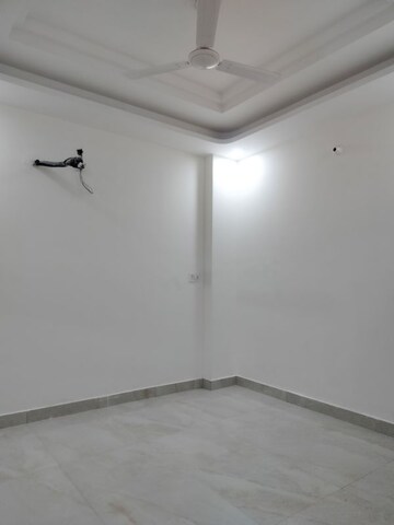 Room in 2 BHK Builder Floor at Vasant Kunj – for Rent