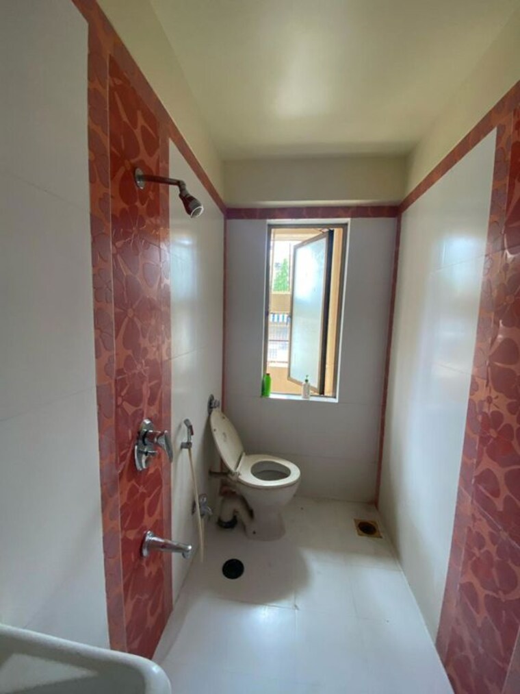 Bathroom, chembur 3 Bedroom 1560 Sq.Ft. Apartment In Chembur Mumbai 9801453
