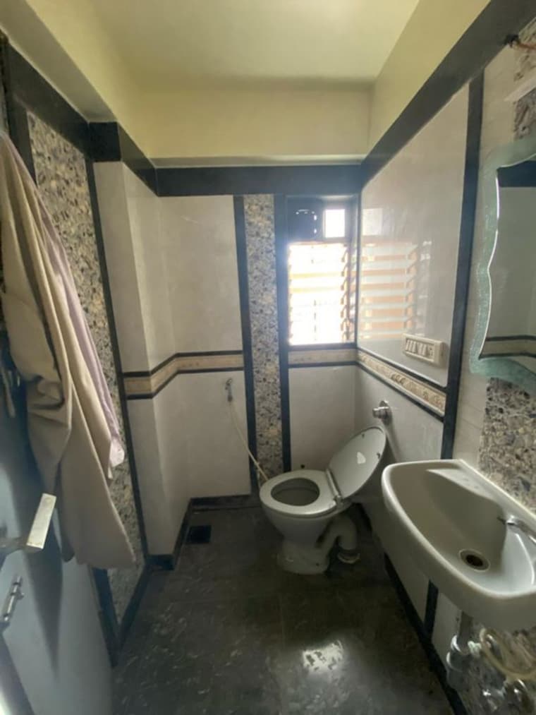 Bathroom, chembur 3 Bedroom 1560 Sq.Ft. Apartment In Chembur Mumbai 9801453