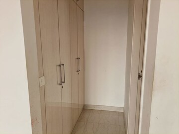 Bathroom in 3 BHK Apartment at Emaar The Palm Drive-Palm Studios, Sector 66 – for Rent
