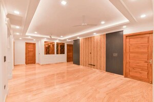 Room in 4 BHK Builder Floor at Sector 85 – for Sale