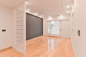 Room in 4 BHK Builder Floor at Sector 85 – for Sale