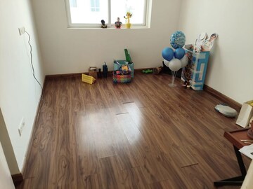 Room in 3 BHK Apartment at Emaar The Palm Drive-Palm Studios, Sector 66 – for Rent