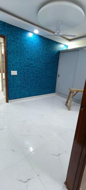 Room in 3 BHK Builder Floor at Sector 104 – for Sale