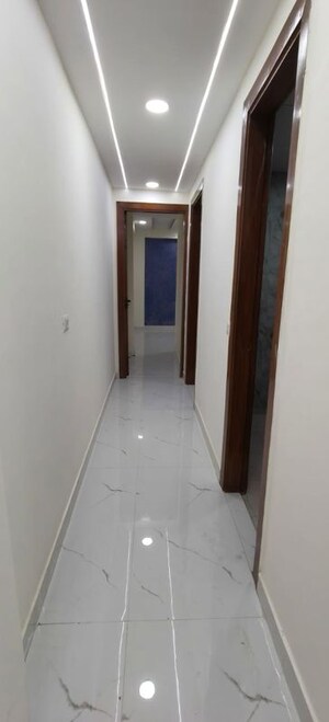 Building Lobby in 3 BHK Builder Floor at Sector 104 – for Sale