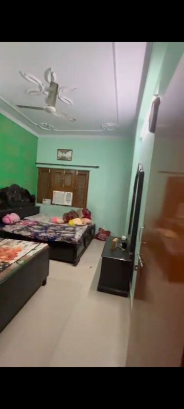 1 BHK Builder Floor For Rent in Sector 52