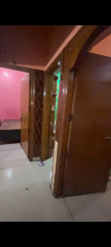 Furnished Amenities in 1 BHK Builder Floor at Sector 52 – for Rent