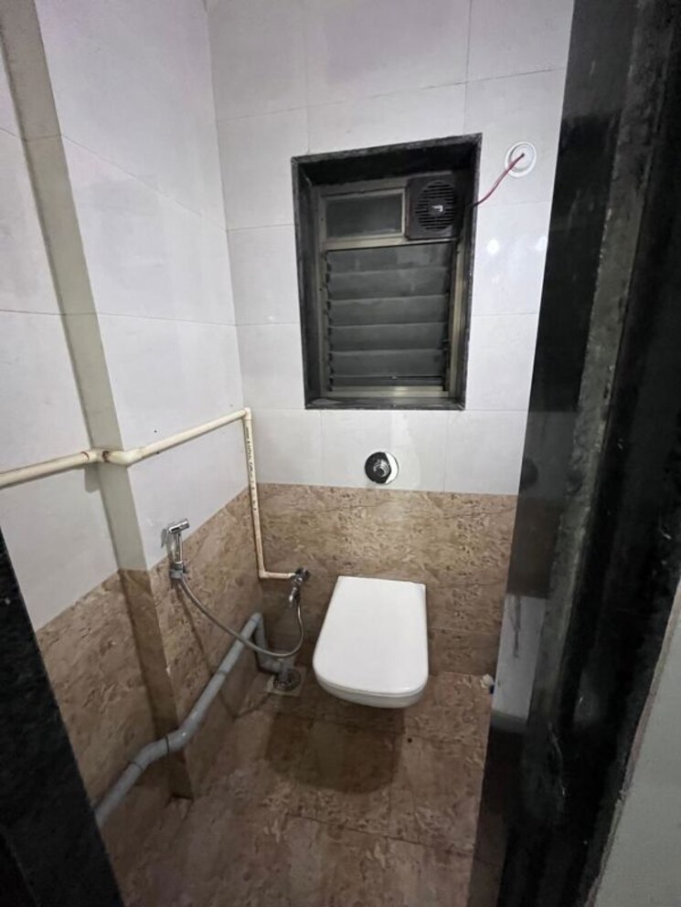 Bathroom, siddhi-radha-kunj 1 Bedroom 400 Sq.Ft. Apartment In Chembur Mumbai 9801531