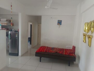 2 BHK Apartment For Rent in Makarba