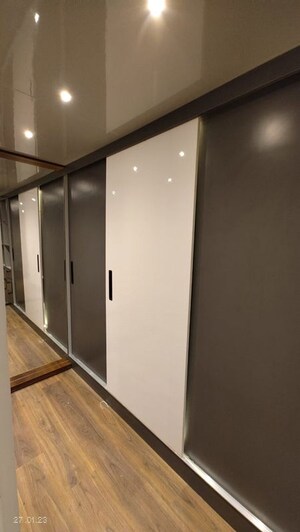 Room in 2 BHK Apartment at Godrej Aqua, International Airport Road – for Sale