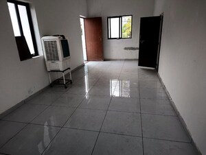 Room in 1 BHK Villa at Shyamal – for Rent