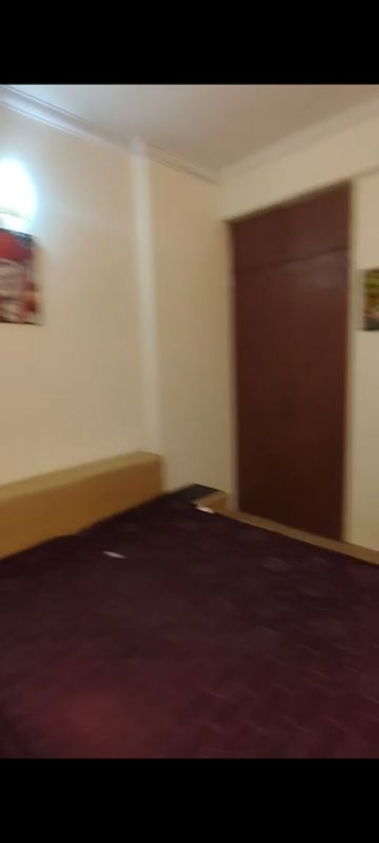 Bedroom, sector 52 3 Bedroom 1385 Sq.Ft. Builder Floor In Sector 52 Noida 9801578