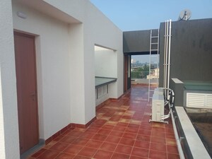 Room in 5 BHK Villa at Assetz Earth And Essence, International Airport Road – for Rent