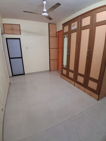 Room in 1 BHK Apartment at Dharti CHS Tilak Nagar, Tilak Nagar – for Rent