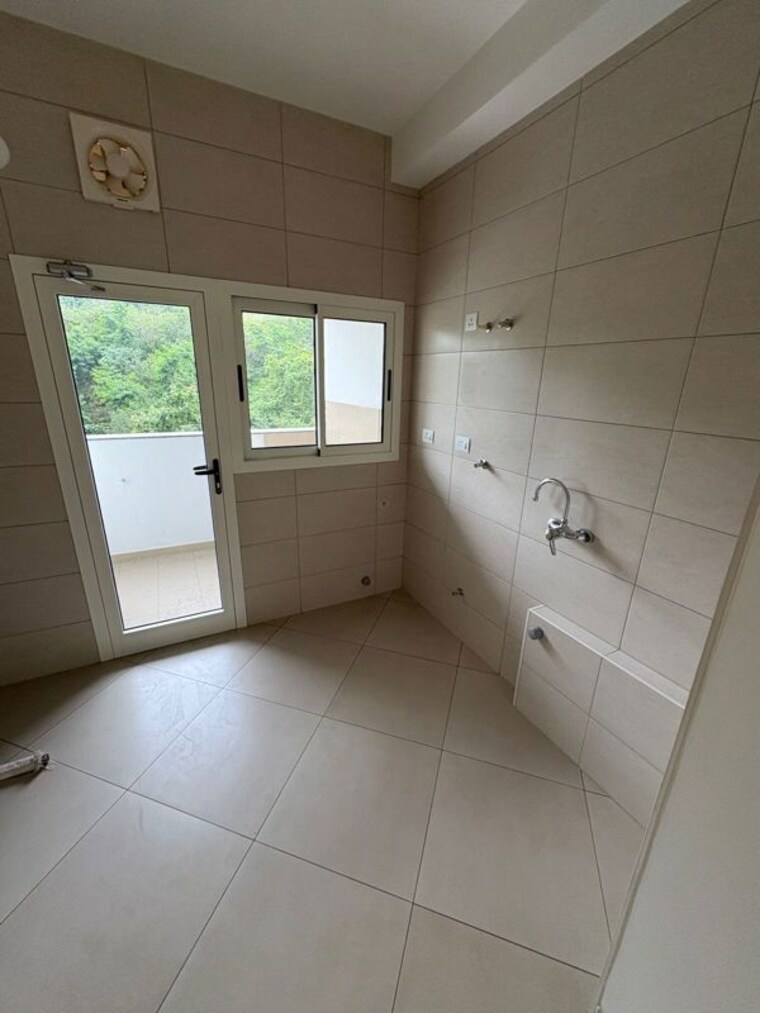 Bathroom, sobha-nesara 3.5 Bedroom 1572 Sq.Ft. Apartment In Kothrud Pune 9801551