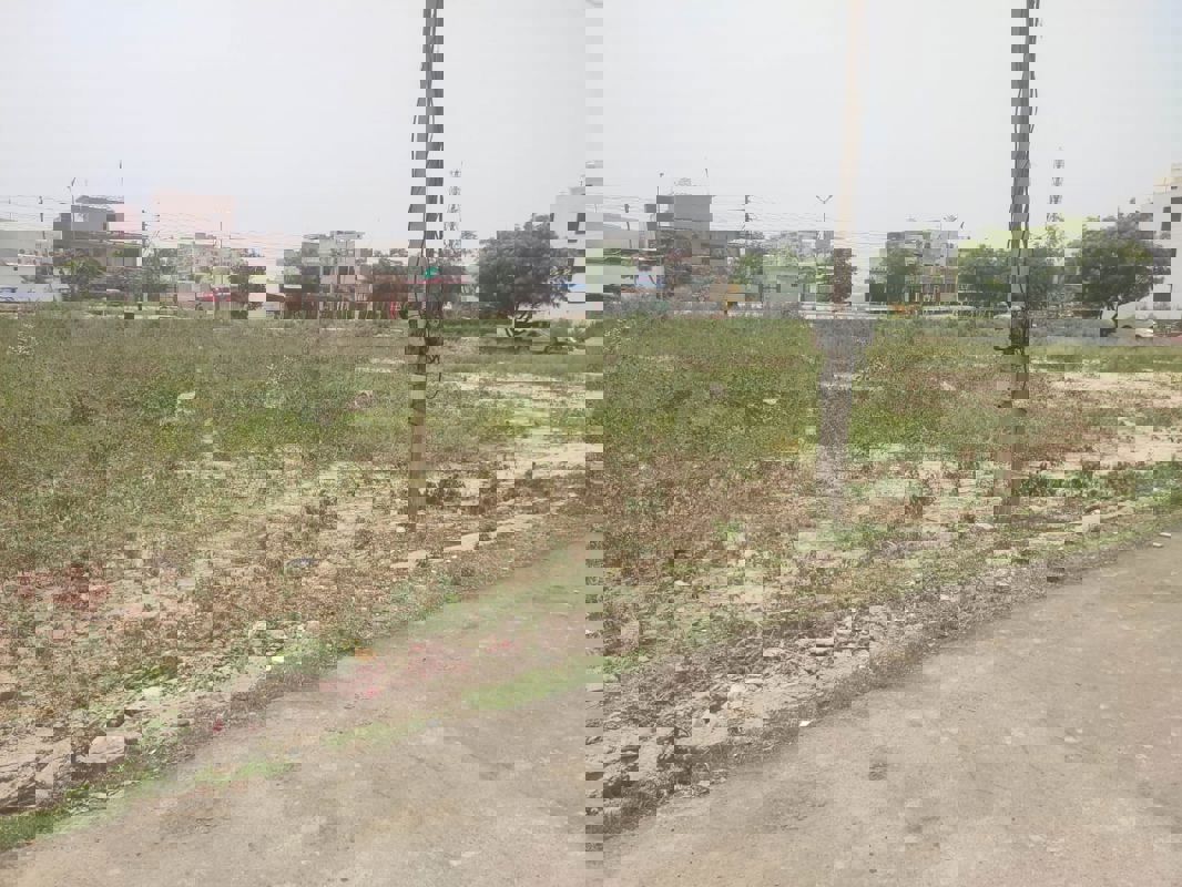 Plot For Sale in BPTP District Phase 2