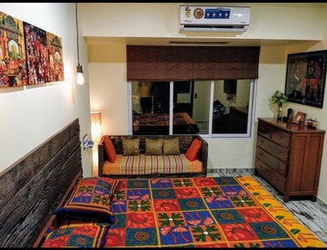 Bedroom in 2 BHK Apartment at Oakland Park, Andheri West – for Rent