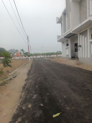  Plot For Sale in Modipuram