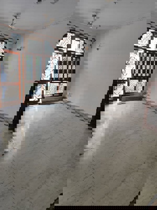 2 BHK Independent House For Rent in RWA Apartments Sector 30