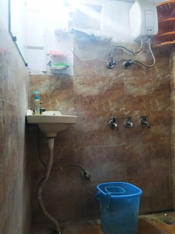 Furnished Amenities in 1 RK Independent House at RWA Apartments, Sector 31 – for Rent