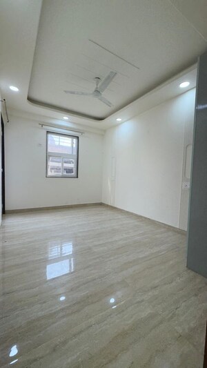 Master Bedroom in 3 BHK Builder Floor at Chattarpur – for Rent