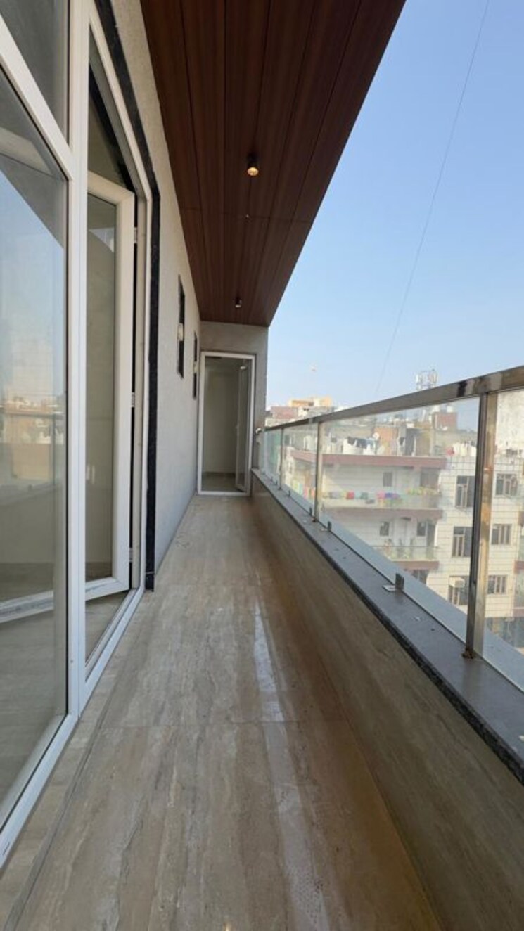 Balcony, chattarpur 3 Bedroom 1200 Sq.Ft. Builder Floor In Chattarpur Delhi 9801675