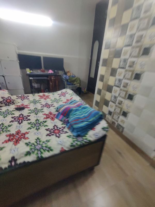 1 Rk  250 Sq.Ft. Apartment in Arun Vihar Sector 37