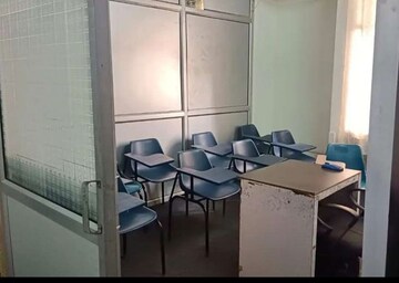  Office Space For Rent in Hazratganj