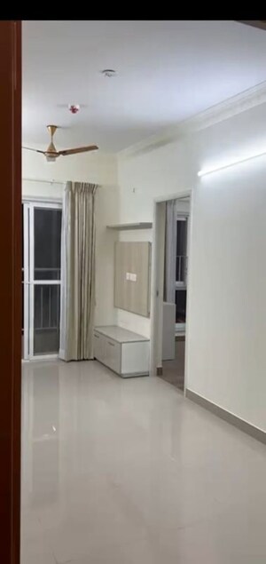 Living Room in 2 BHK Apartment at Bagaluru – for Rent