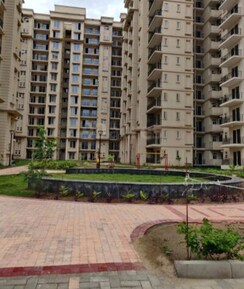 2 BHK Apartment For Sale in Signature The Serenas