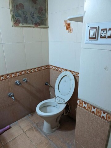 Bathroom in 1 BHK Villa at Jodhpur – for Rent