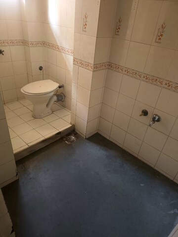 Bathroom in 1 BHK Villa at Jodhpur – for Rent