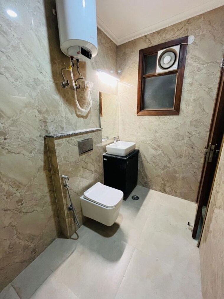 Bathroom, saket 1 RK 300 Sq.Ft. Apartment In Saket Delhi 9801834