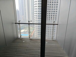 Room in 3 BHK Apartment at Lodha World Crest, Worli – for Rent