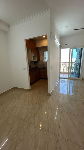 Room in 2 BHK Apartment at Gaur City 7th Avenue, Sector 4 Greater Noida – for Sale