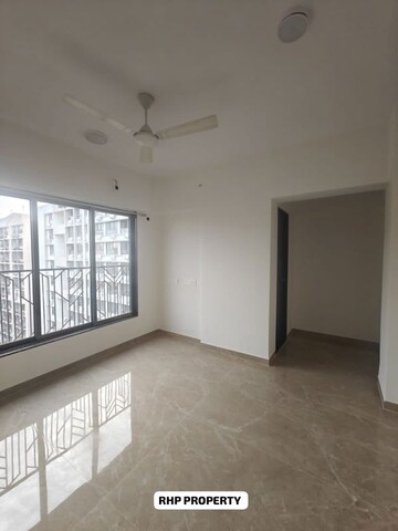 Room in 2 BHK Apartment at Harmony Residency Ghatkopar East, Ghatkopar East – for Rent