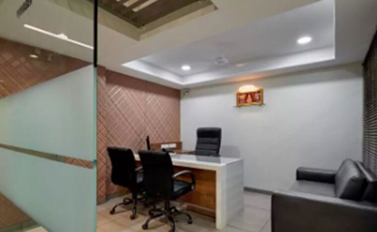 Team Area, one-bkc Commercial Office Space 1400 Sq.Ft. In Bandra East Mumbai 9801885