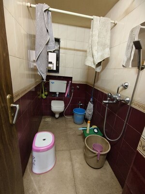 Room in  Pg at Best View, Goregaon East – for Rent