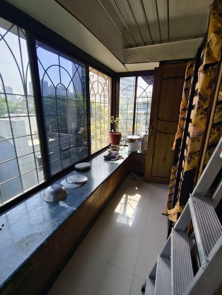 Room, best-view Pg For Boys & Girls In Goregaon East 9801905