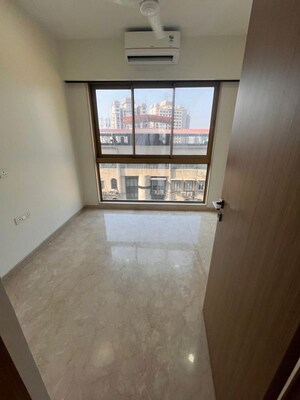 Room in 2 BHK Apartment at Godrej RKS, Chembur – for Rent