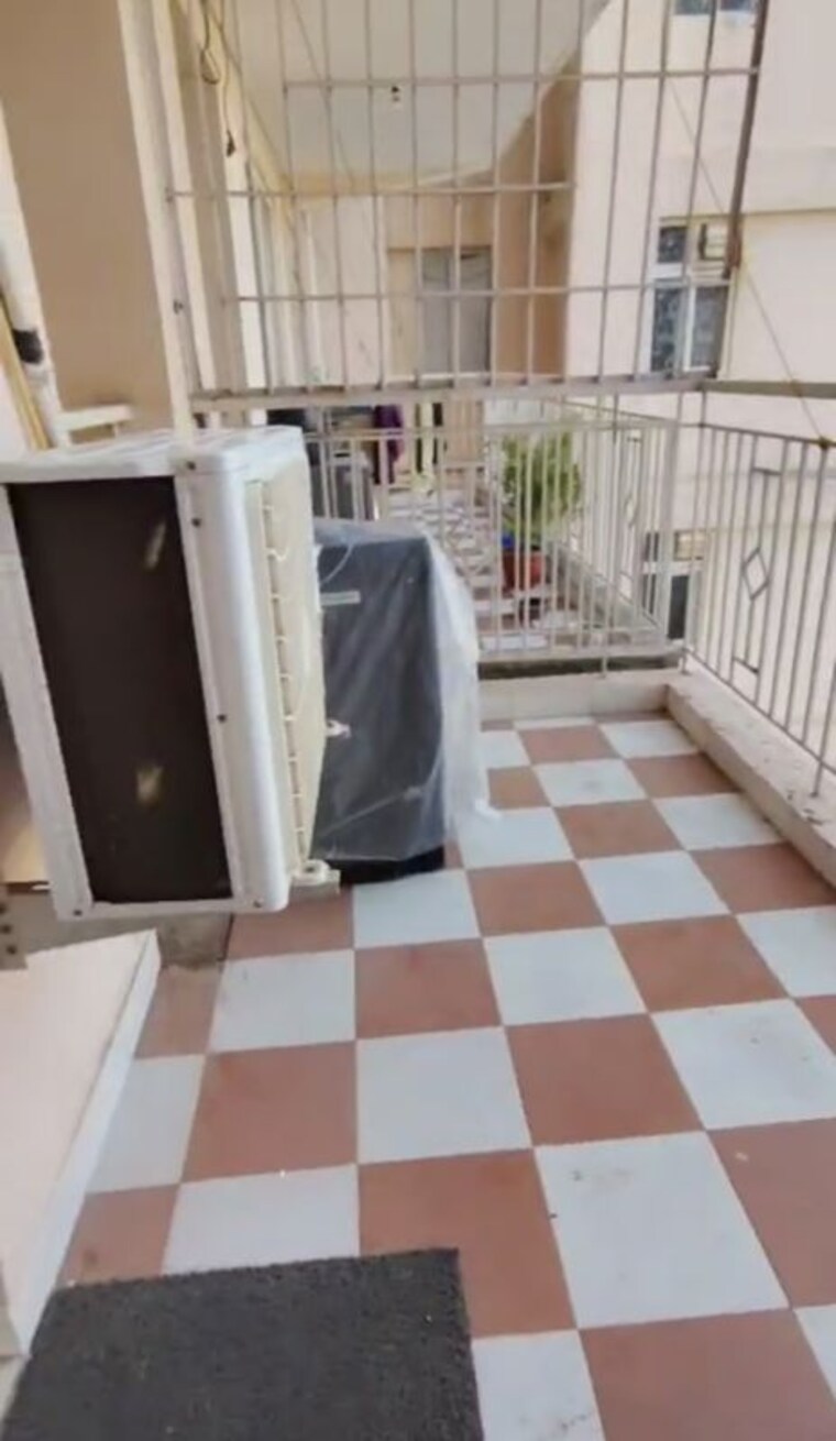 Balcony, shree-vardhman-green-court 1 Bedroom 320 Sq.Ft. Apartment In Sector 90 Gurgaon 9801909