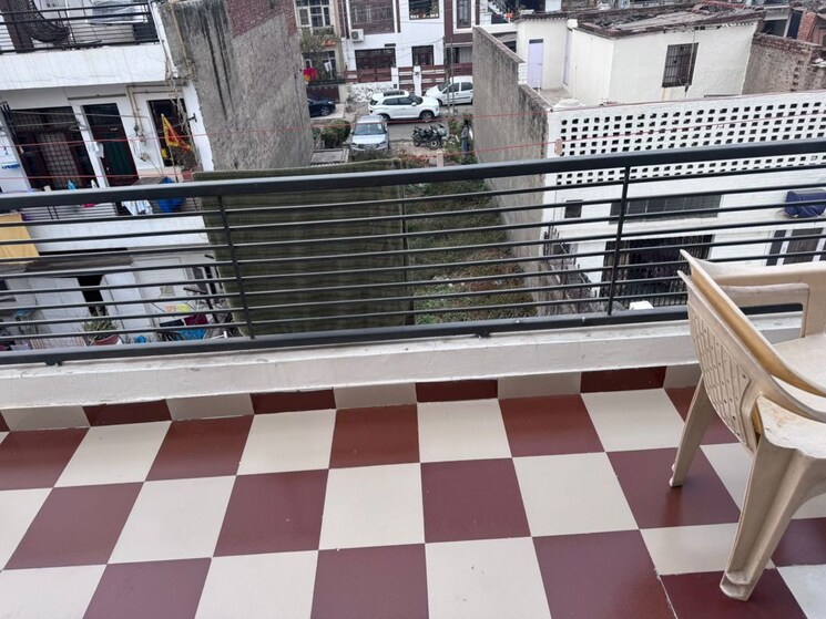 Balcony, sector 38 2 Bedroom 1800 Sq.Ft. Independent House In Sector 38 Chandigarh 9801914