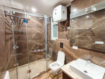 Furnished Amenities in 3 BHK Builder Floor at Ansal Sushant Apartments, Sushant Lok I – for Rent