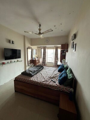 Bedroom in 2 BHK Apartment at RNA Corp Heights, Jogeshwari East – for Rent
